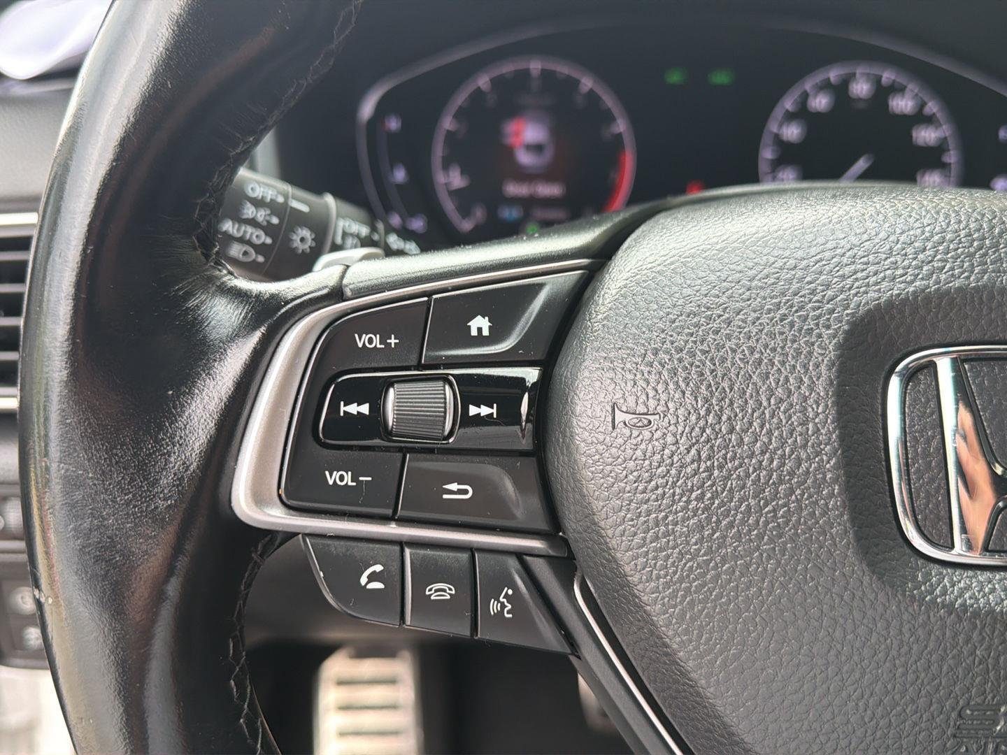 Used 2019 Platinum White Pearl Honda Sport image 20