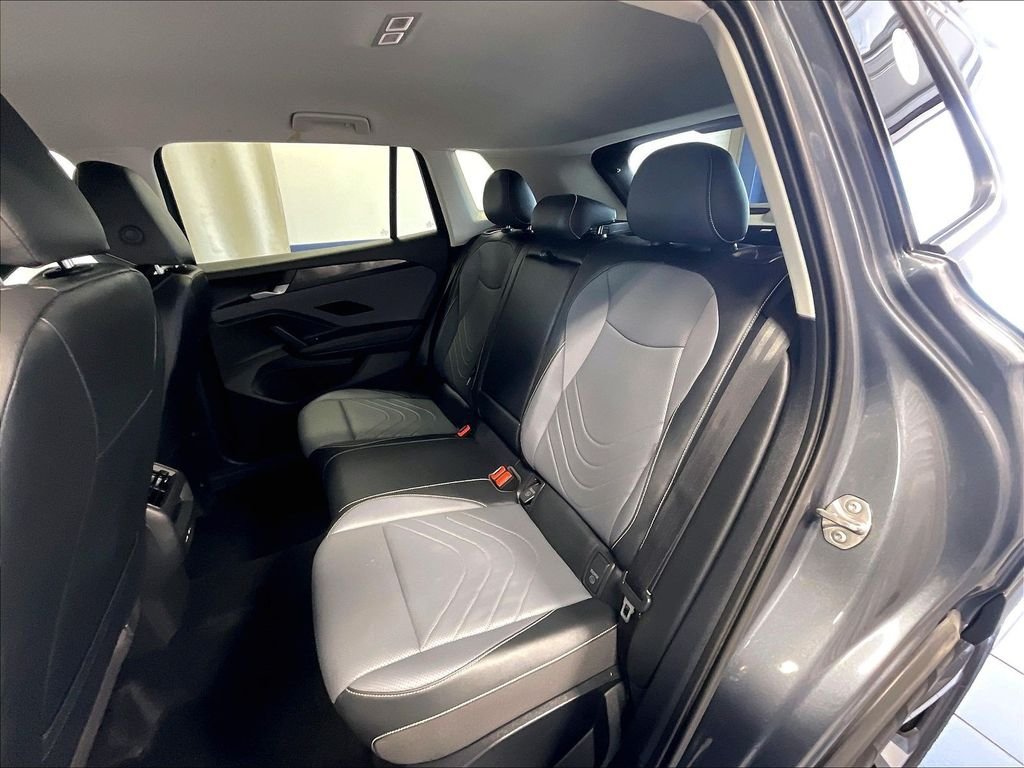 Certified Used 2025 Gray Volkswagen 2.0T SE image 15