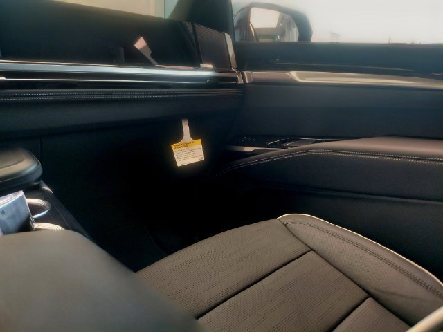 2027 Cadillac Escalade Sport - Photo 17