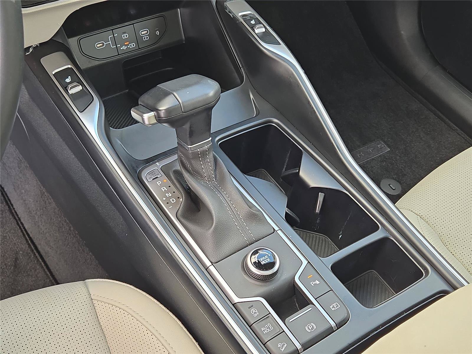 Used 2025 Silver Kia S image 30