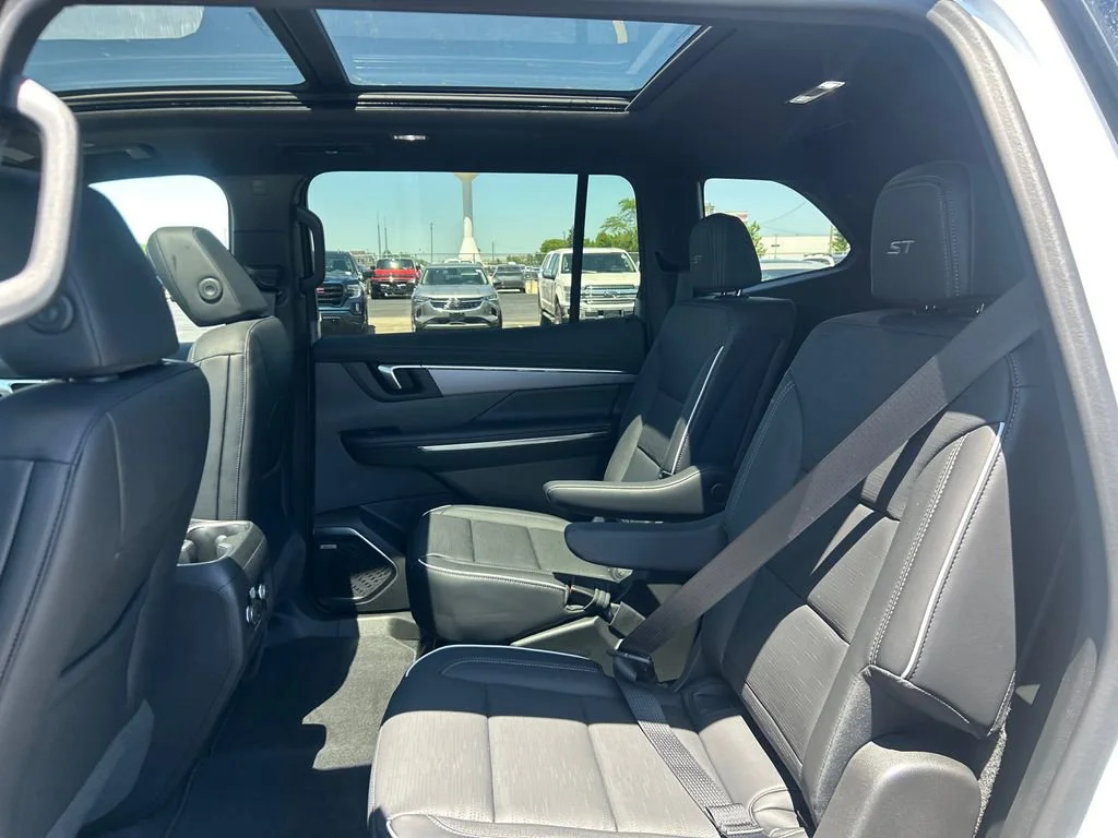 New 2026 Summit White Buick Sport Touring image 34
