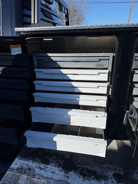 2025 Ford F-450 Super Duty Chassis Cab XLT - Photo 14