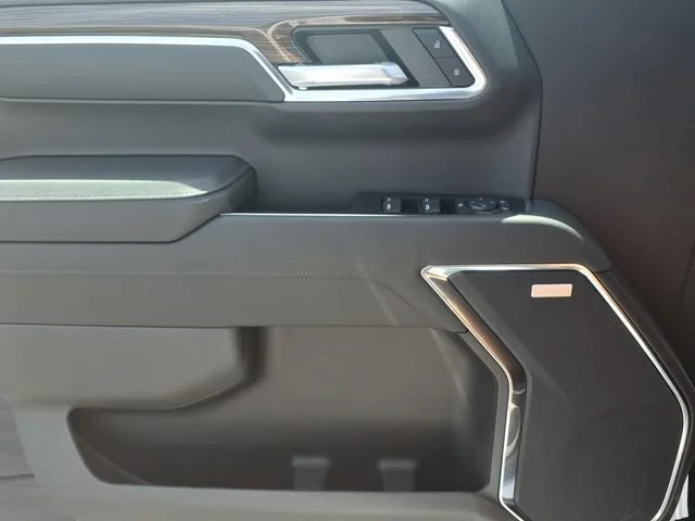 New 2026 Summit White Chevrolet LT Trail Boss image 13
