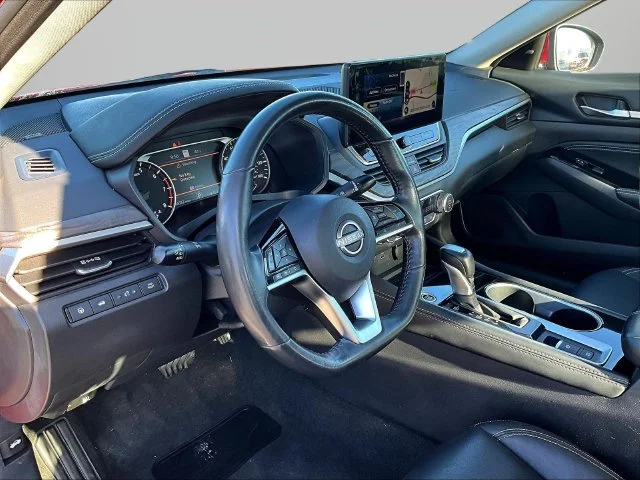 Used 2023 Red Nissan 2.5 SL image 17