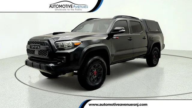 2019 Toyota Tacoma 4WD TRD Pro Double Cab 5' Bed V6 AT w/ Camper Shell & Roof Rack