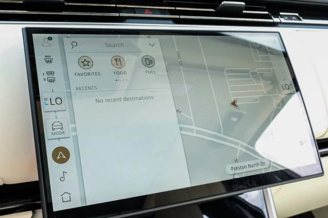 New 2026 White Land Rover SE image 27