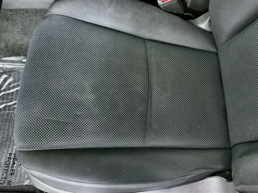Used 2015 Dark Gray Metallic Subaru 2.0i image 19