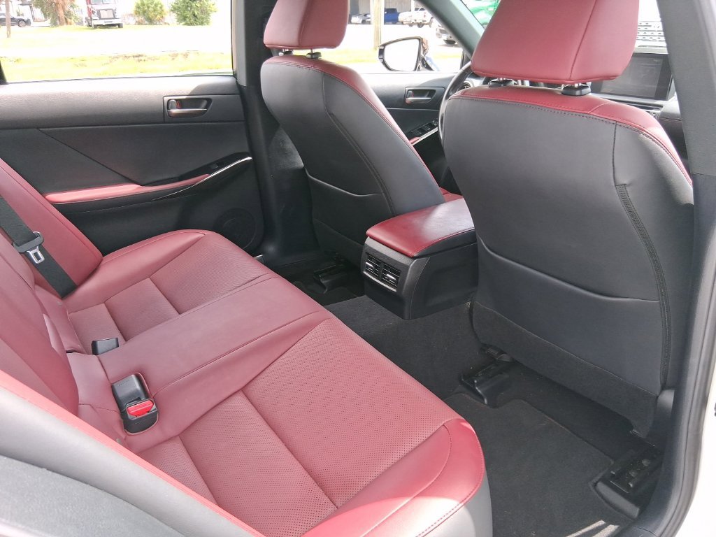 2021 Lexus IS 300 - Photo 19