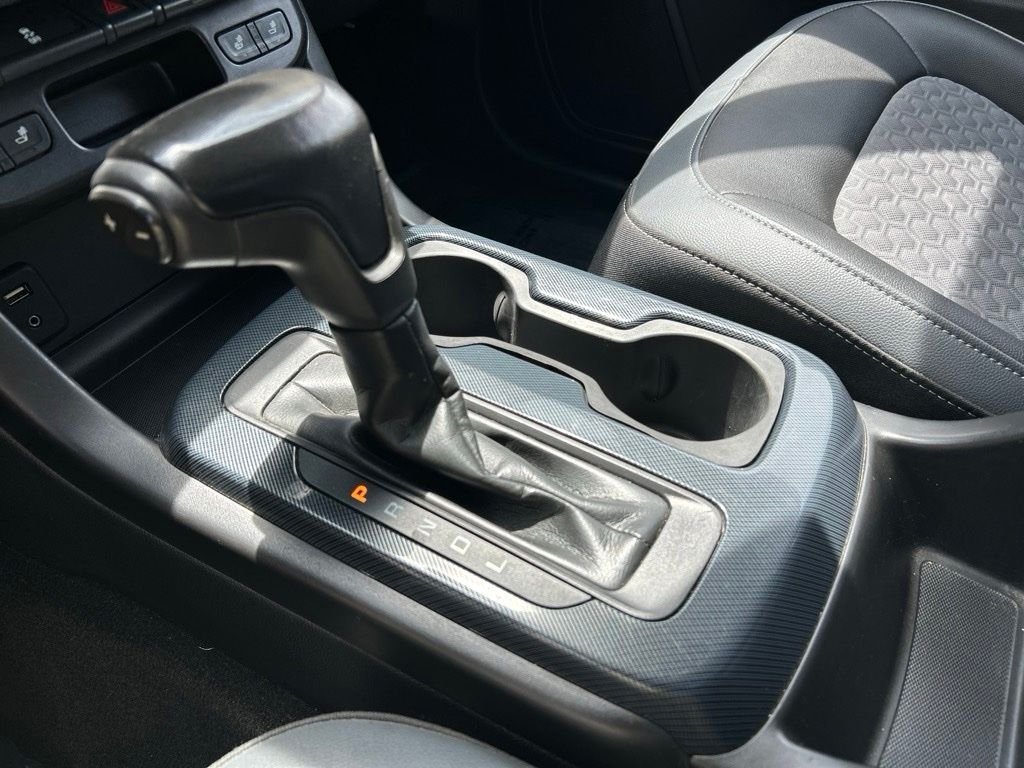 Used 2018 White Chevrolet Z71 image 35