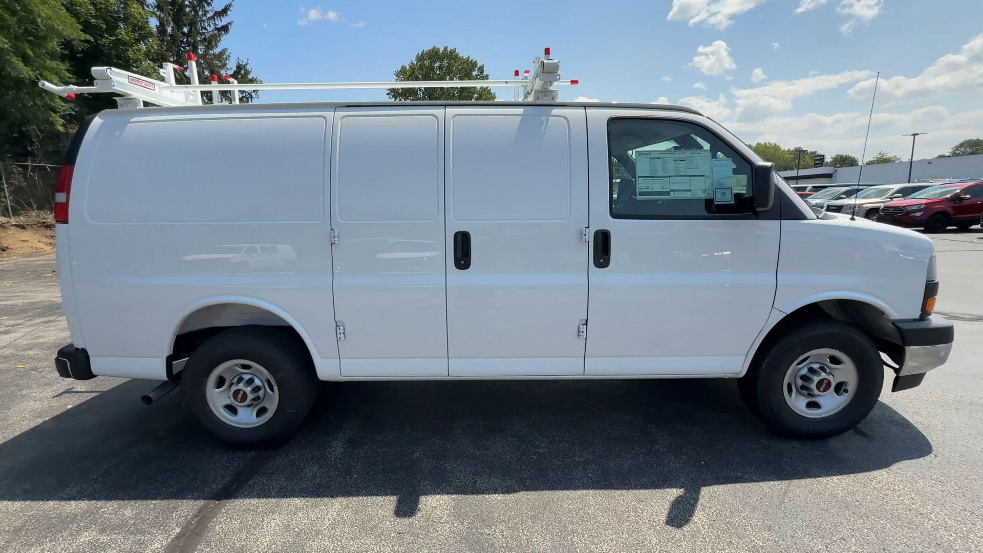 2025 GMC Savana Cargo Work Van - Photo 9