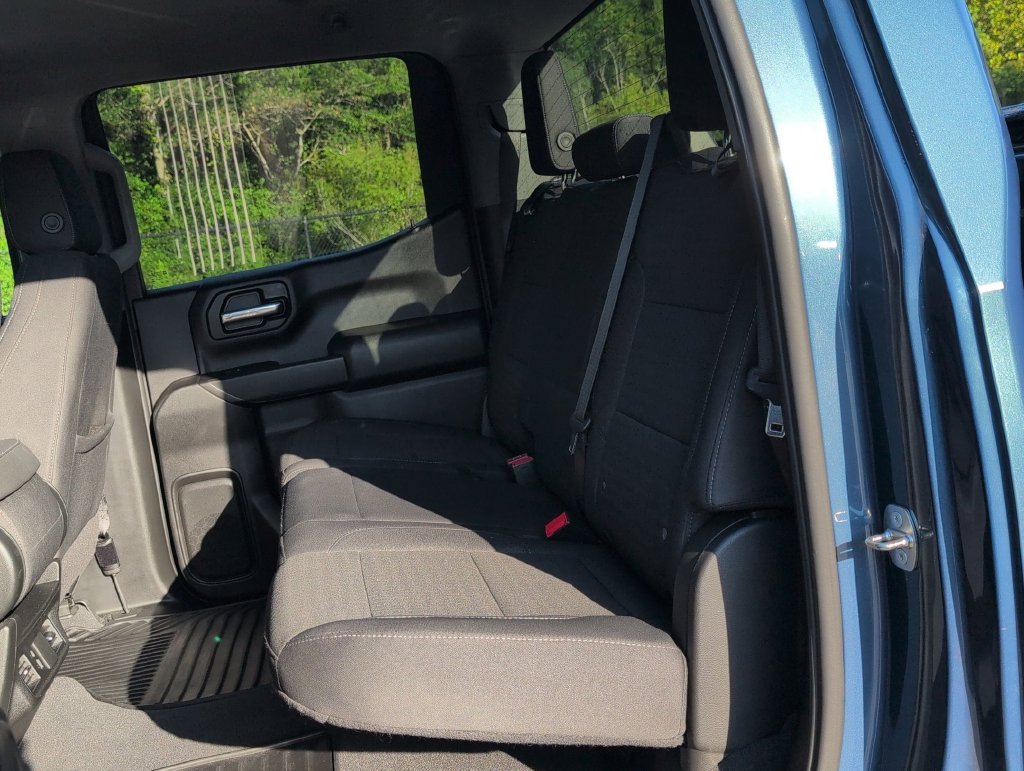 Used 2024 Blue Chevrolet Custom image 25