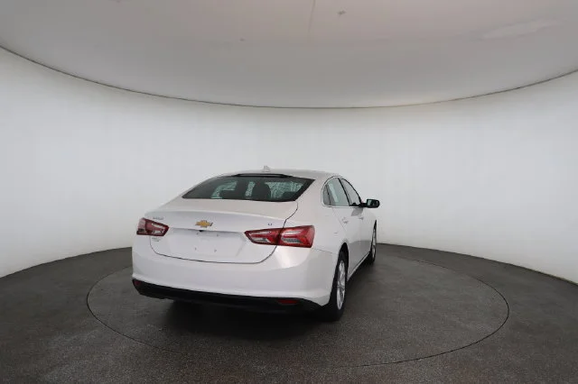 Used 2021 White Chevrolet LT image 16