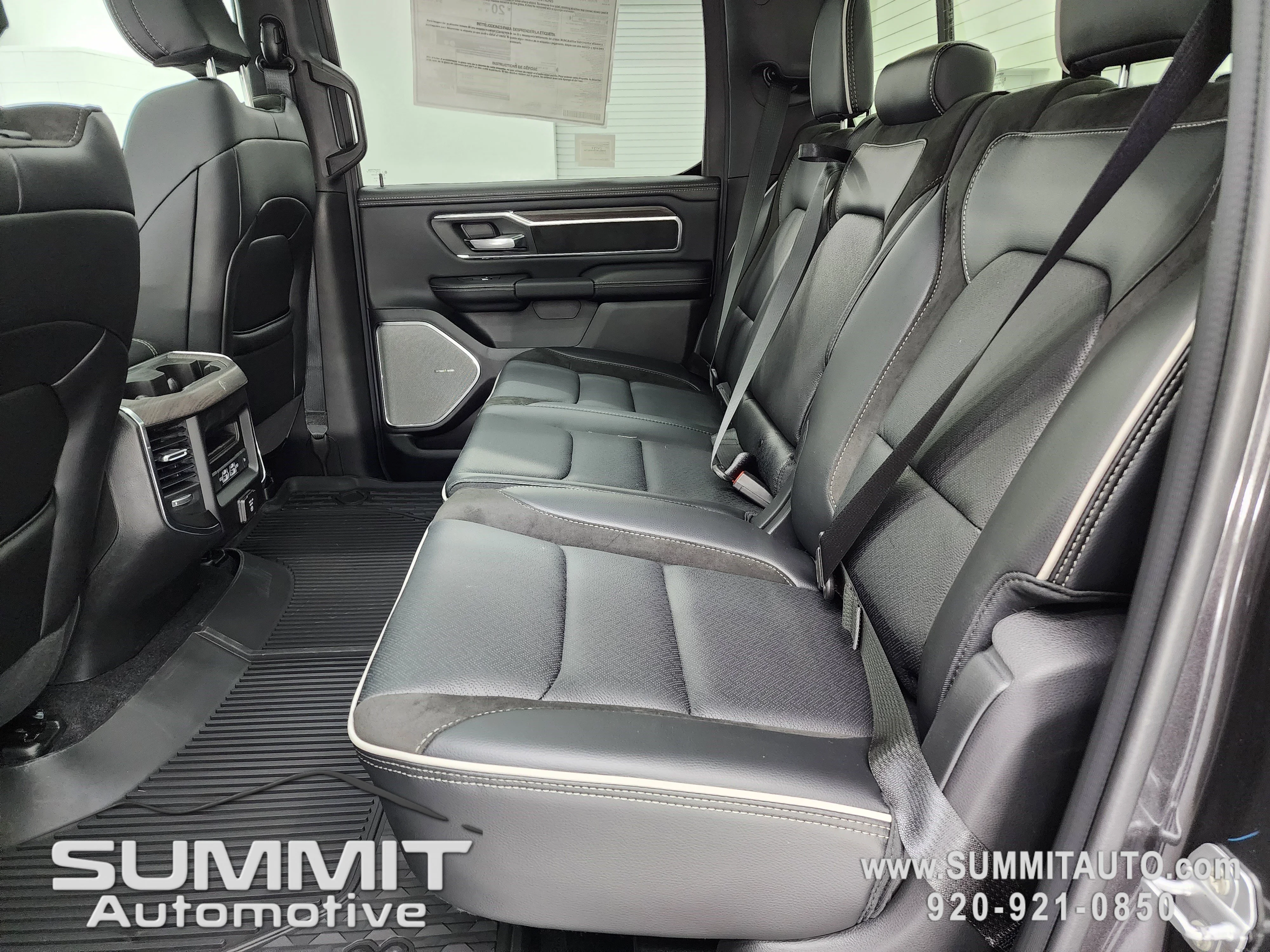 New 2026 Granite Crystal Metallic Clear-Coat Exterior Paint RAM Laramie image 9