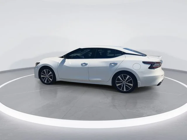 Used 2020 White Nissan 3.5 S image 6