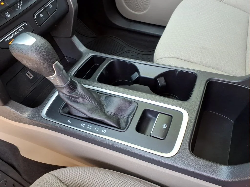 Used 2017 White Ford SE image 10