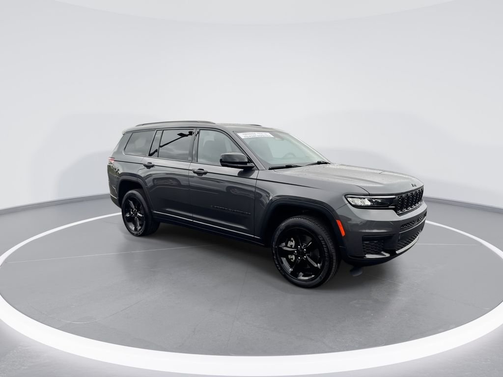Used 2025 Gray Jeep Altitude X image 2
