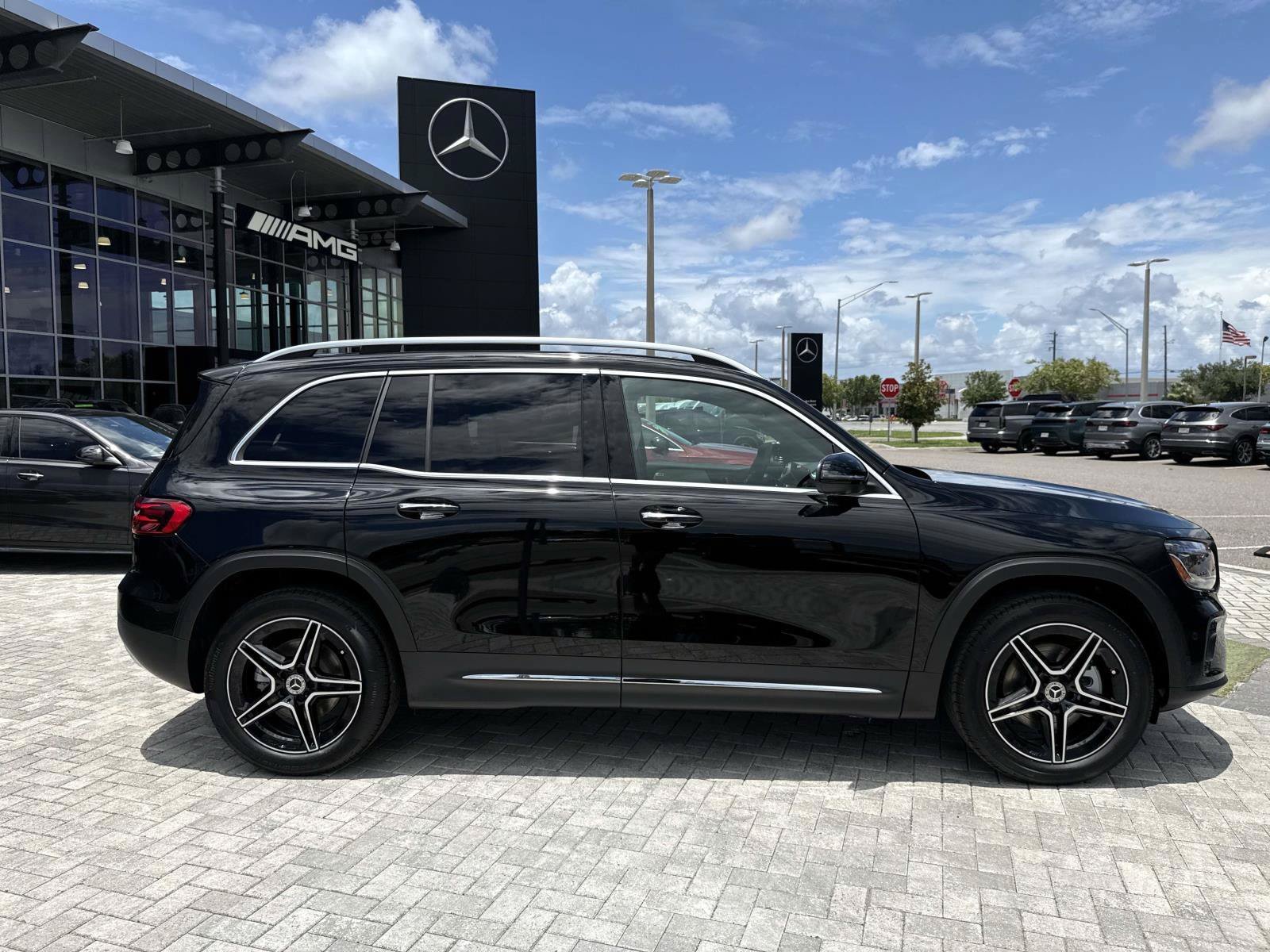 New 2026 Black Mercedes-Benz 250 SUV image 6