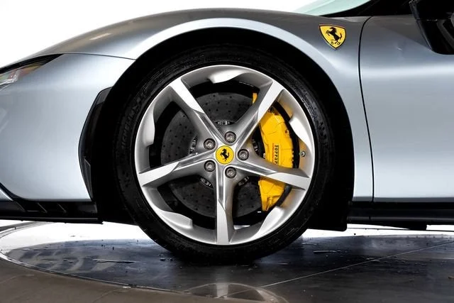 Used 2024 Grigio Alloy Ferrari  image 18
