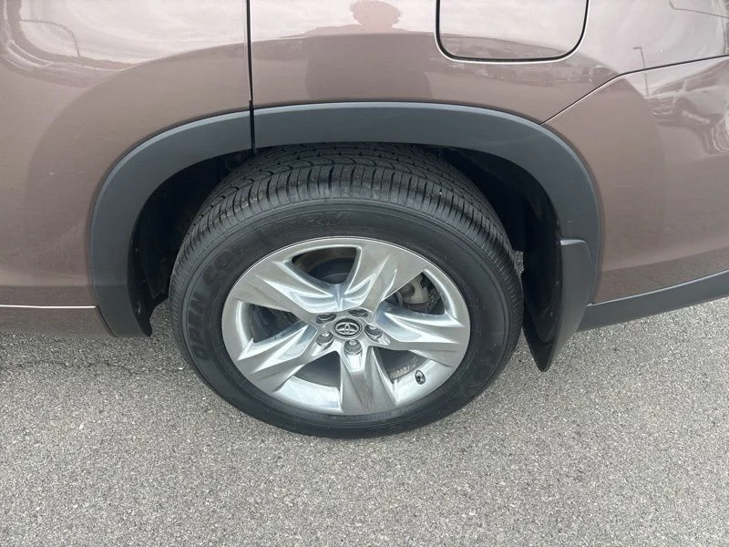 Used 2017 Brown Toyota Limited image 51