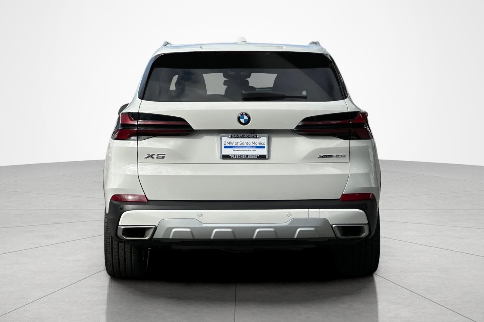 Certified Used 2024 Alpine White BMW xDrive40i image 4