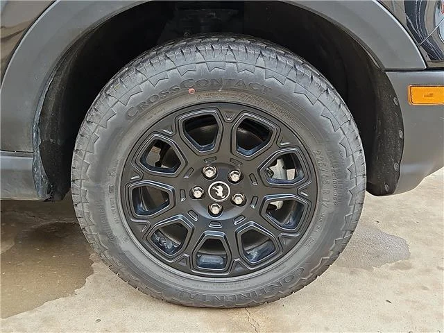 Used 2025 Black Ford Badlands 4x4 image 5