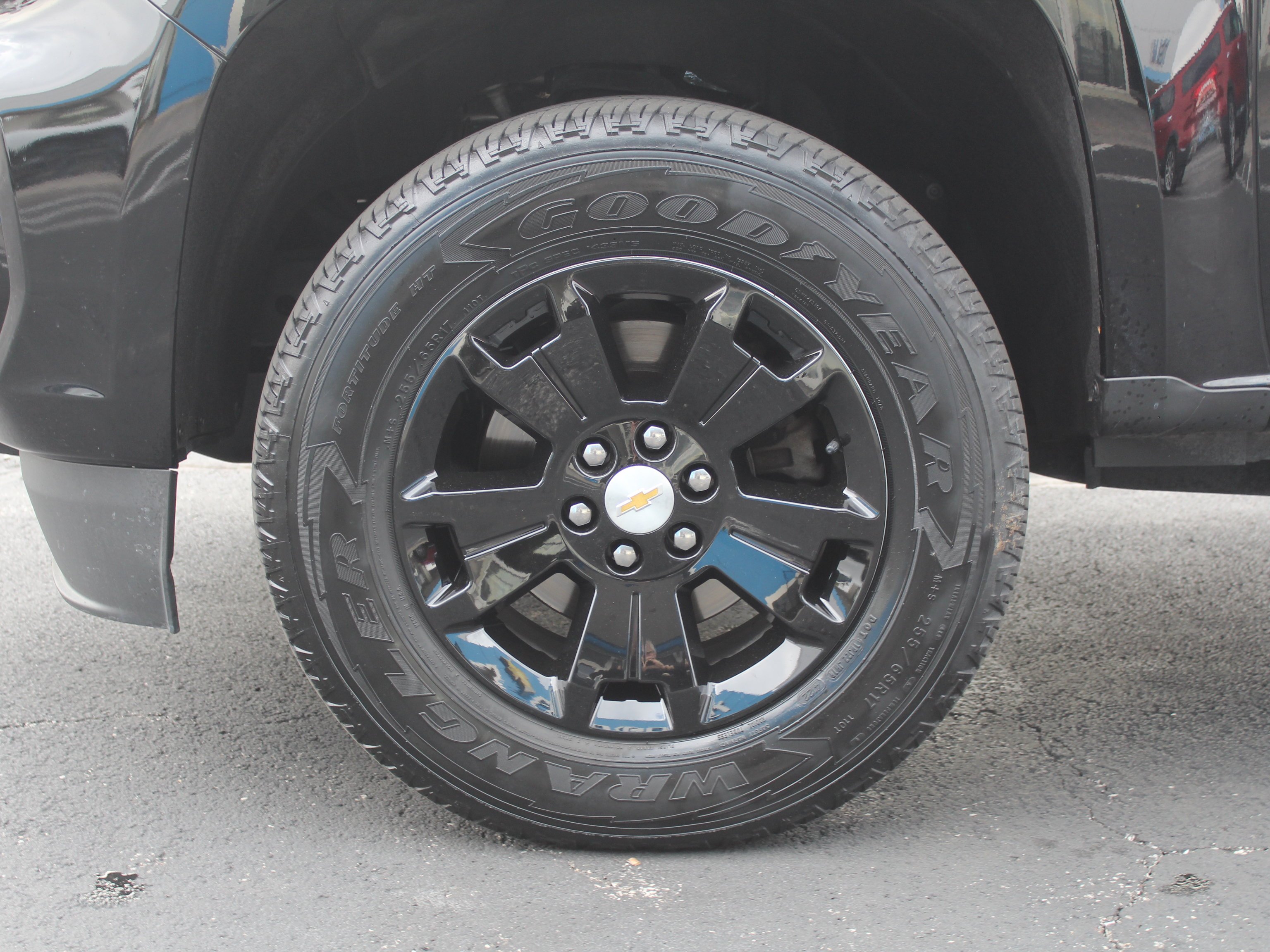 Used 2022 BLACK Chevrolet 2WD LT image 30