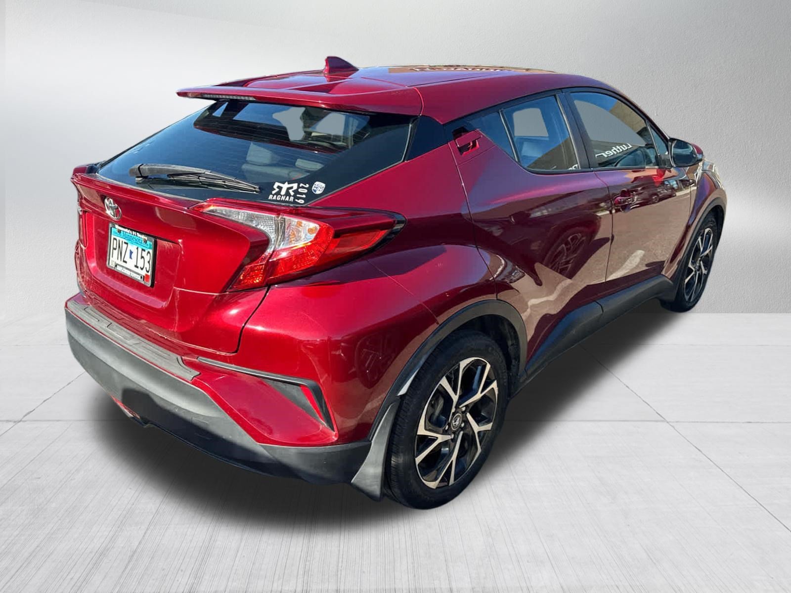 Used 2018 Ruby Flare Pearl Toyota XLE Premium image 5