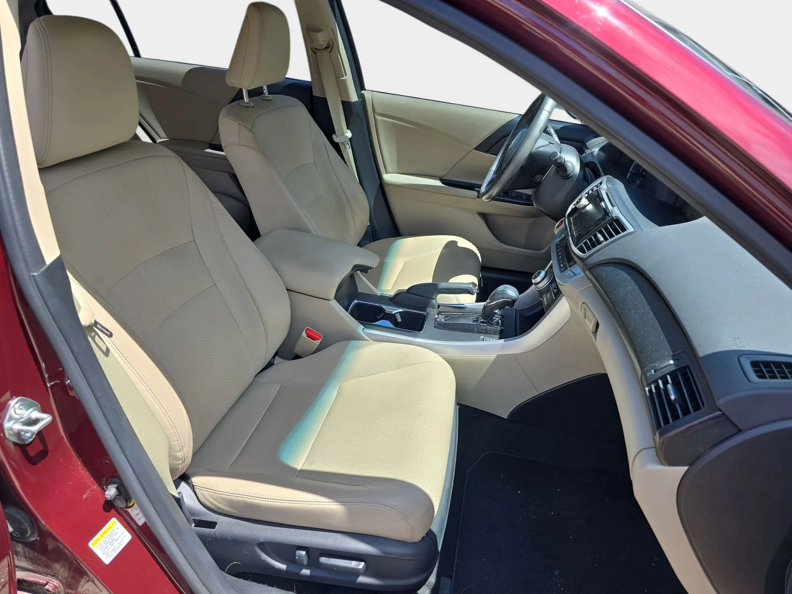 Used 2014 Basque Red Pearl II Honda Touring image 12