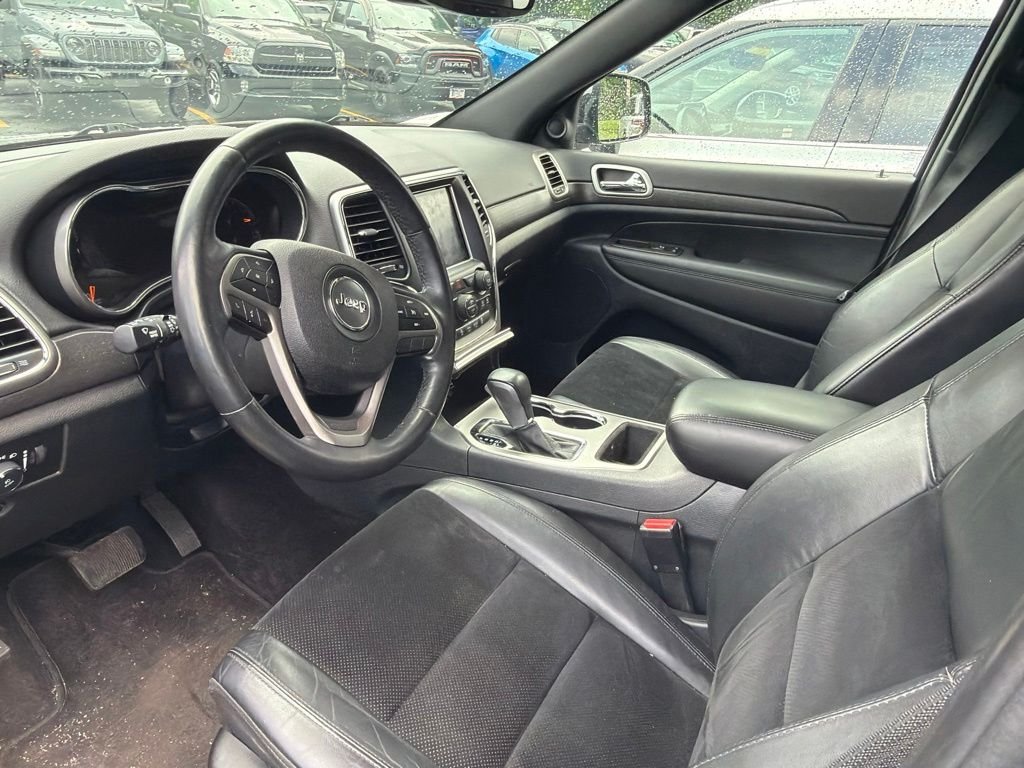 Used 2018 Silver Jeep Altitude image 8