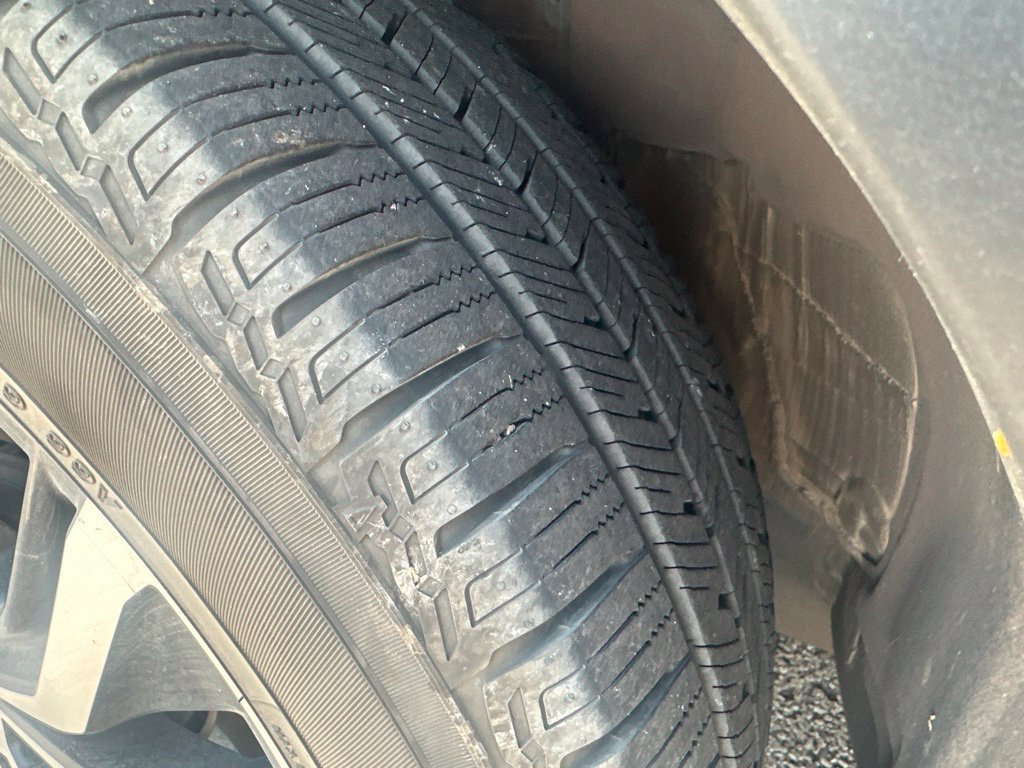 Used 2023  Toyota XLE image 9