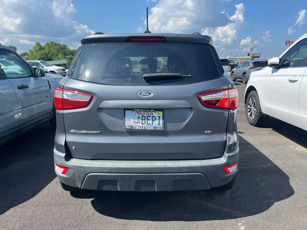 Used 2021 Smoke Metallic Ford SE image 3