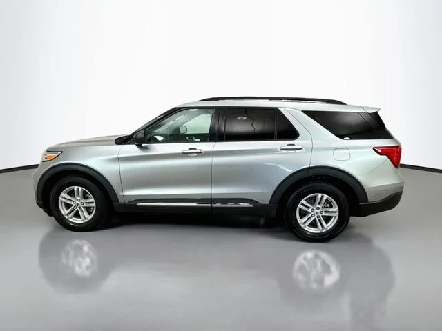 Used 2024 Silver Metallic Ford XLT image 4