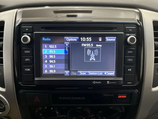 Used 2015 Red Toyota Base image 15