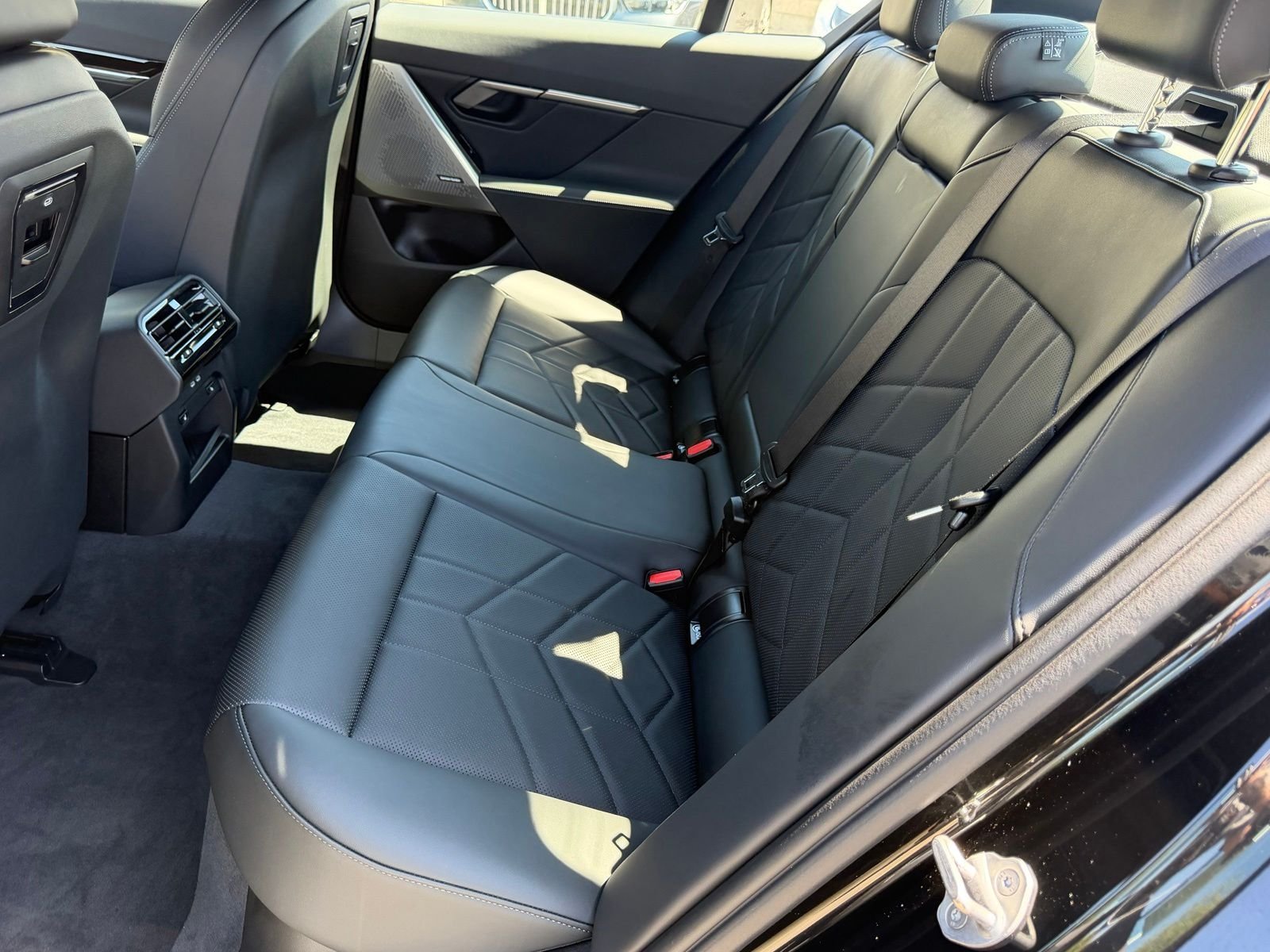 Used 2026 Black Sapphire Metallic BMW 530i xDrive image 32