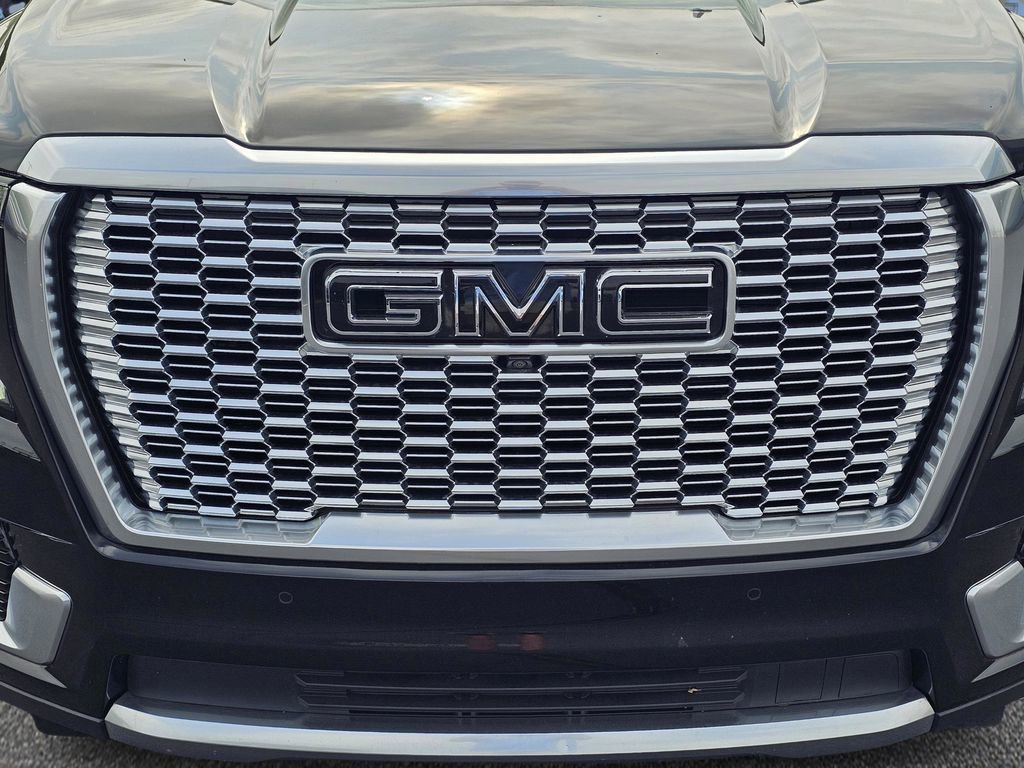 Used 2023 Onyx Black GMC Denali image 3