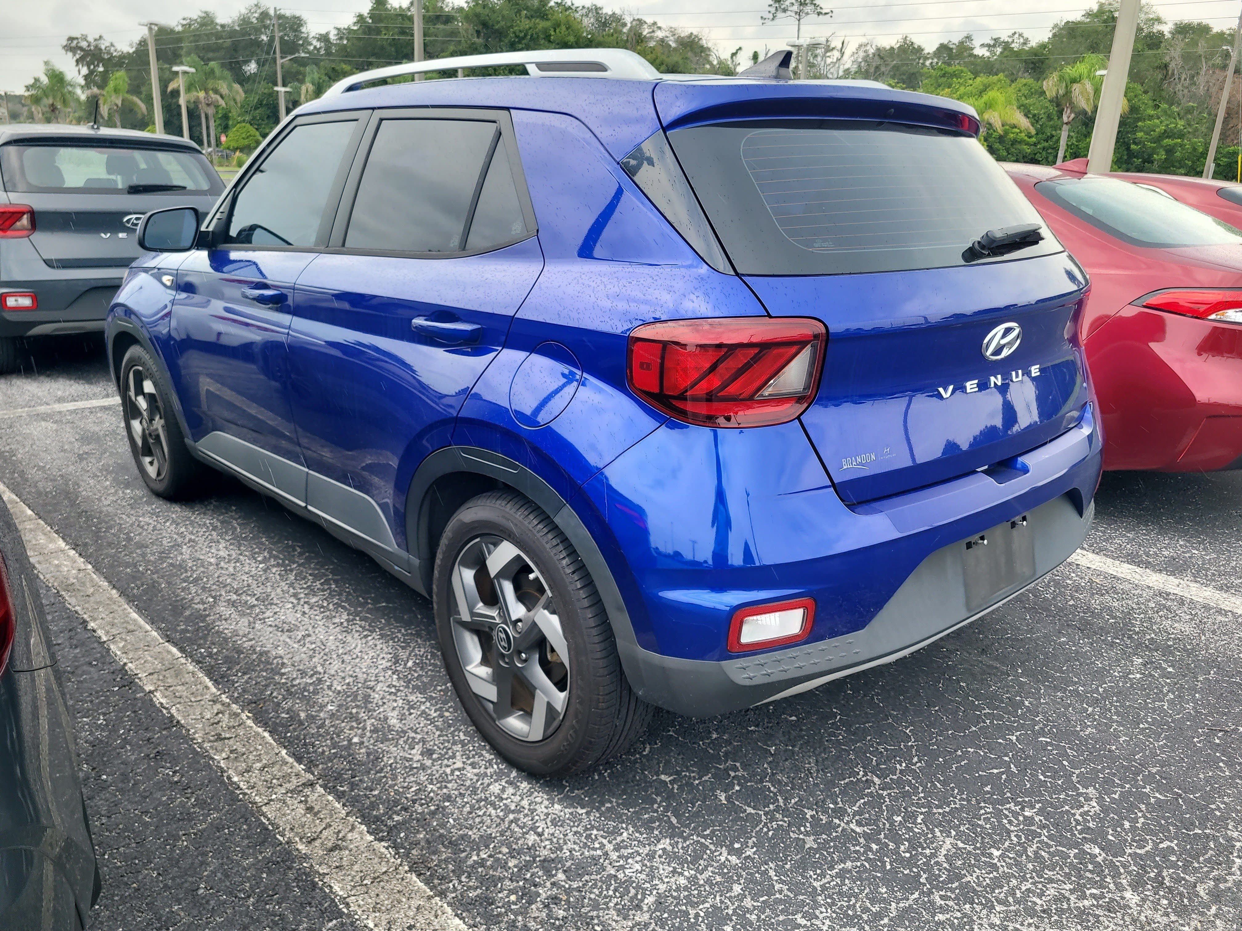 Used 2022 Intense Blue Hyundai Limited image 10