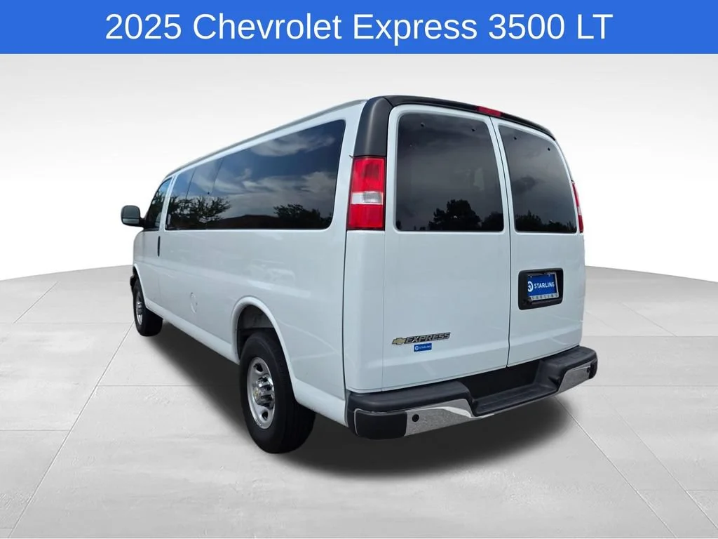 Used 2025 Summit White Chevrolet 1LT image 7