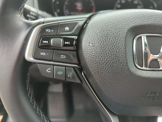 Used 2018  Honda Touring image 12