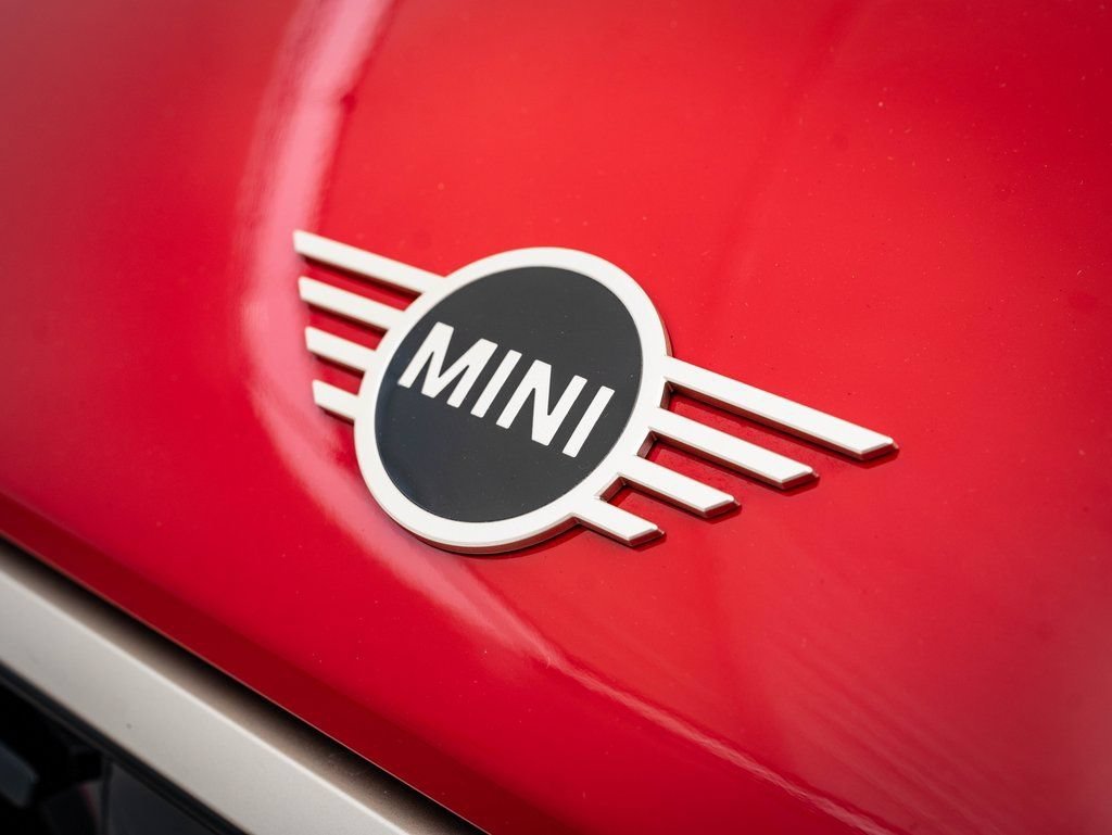 Used 2026 Chili Red MINI Signature image 3