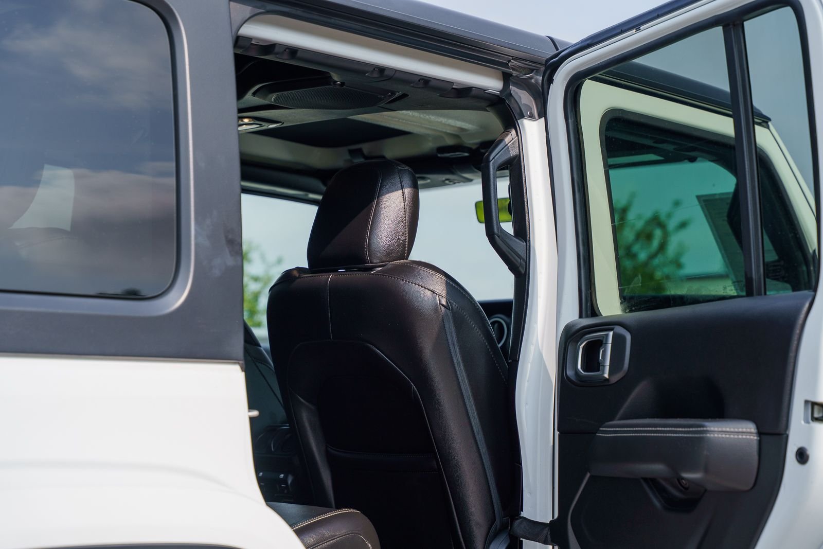 Used 2023 White Jeep Sahara 4xe image 13