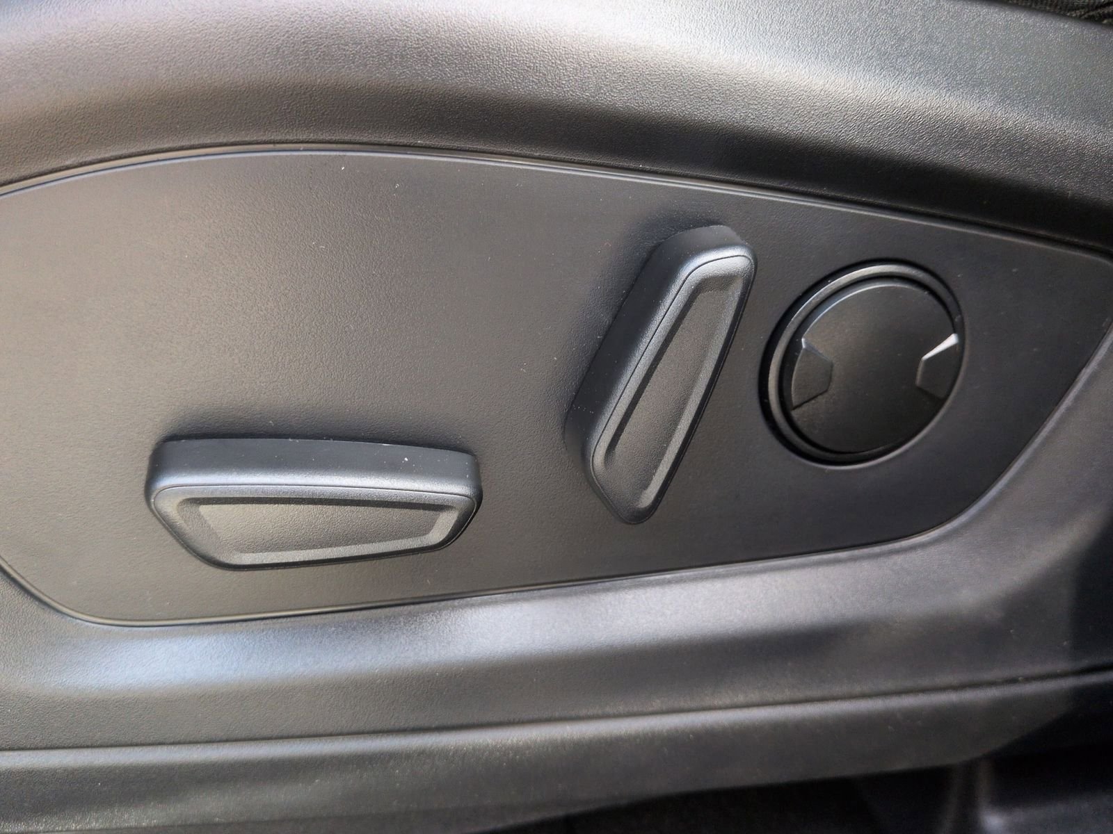 2026 Ford Explorer Active - Photo 18