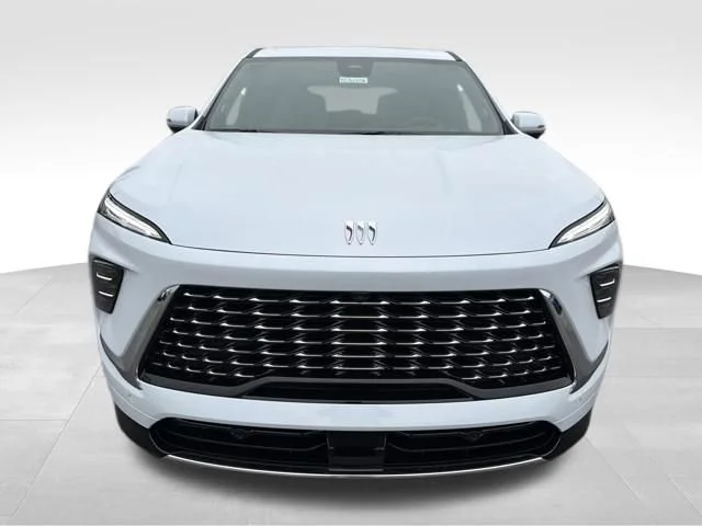 New 2026 Iridescent White Tricoat Buick Avenir image 2