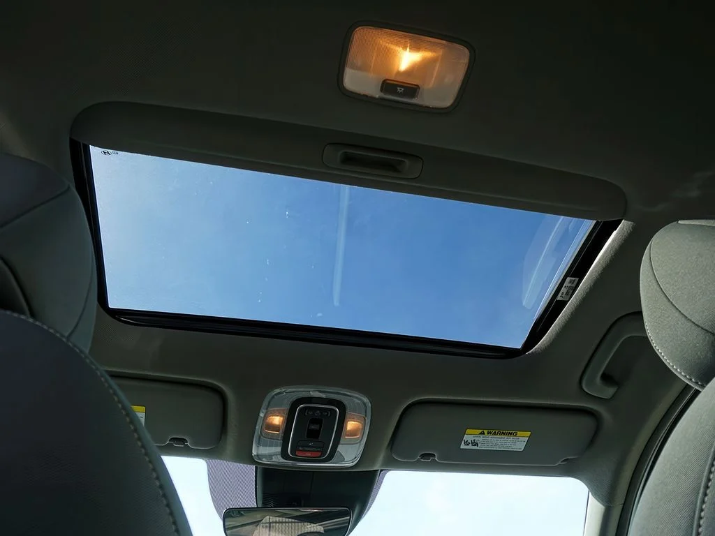 2025 Hyundai Elantra SEL - Photo 16