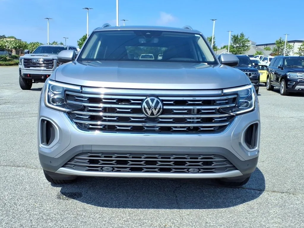 Used 2024  Volkswagen 2.0T SEL image 23