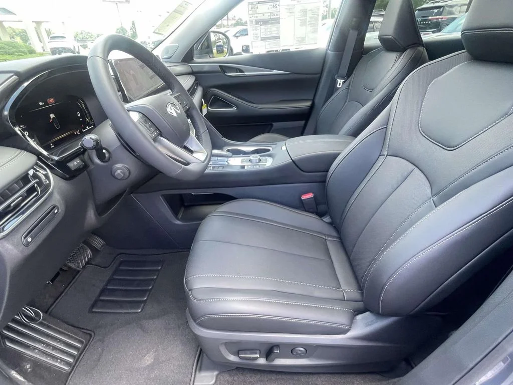 New 2027 Blue INFINITI LUXE image 17