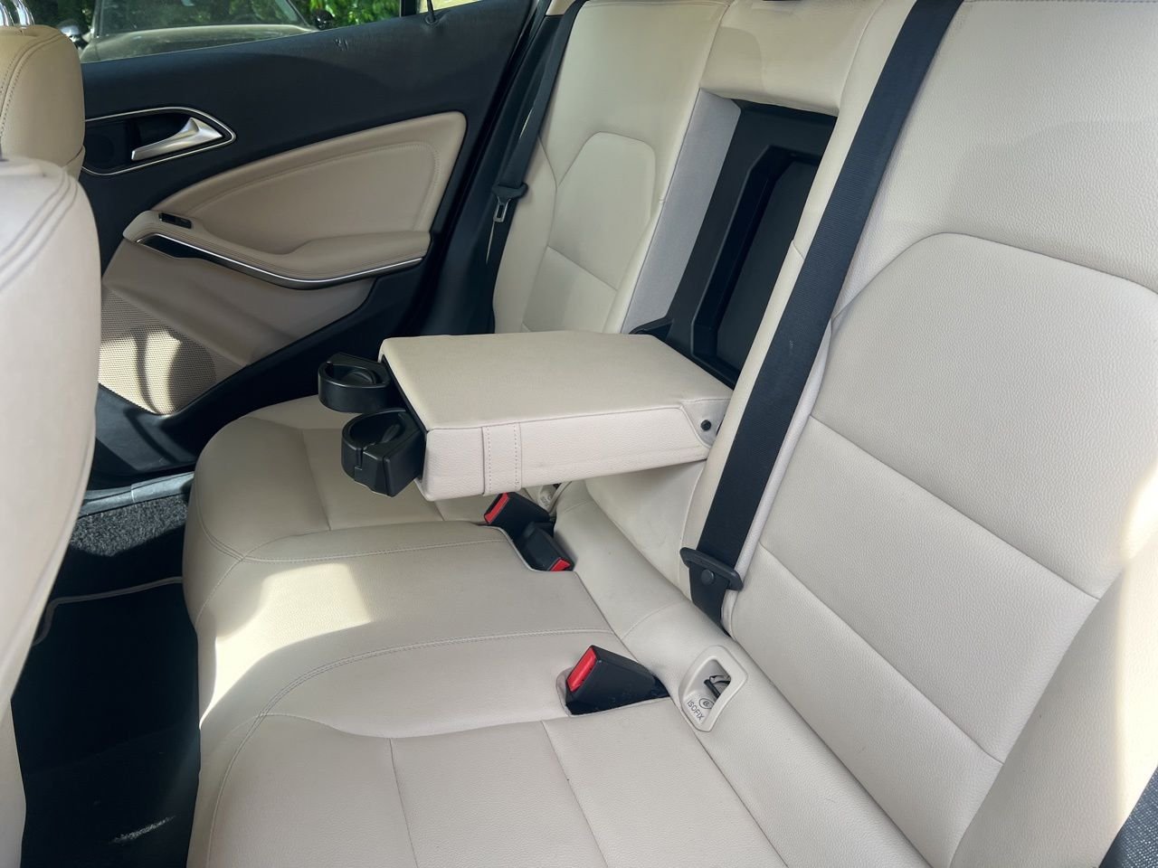 Used 2018  Mercedes-Benz GLA 250 image 21