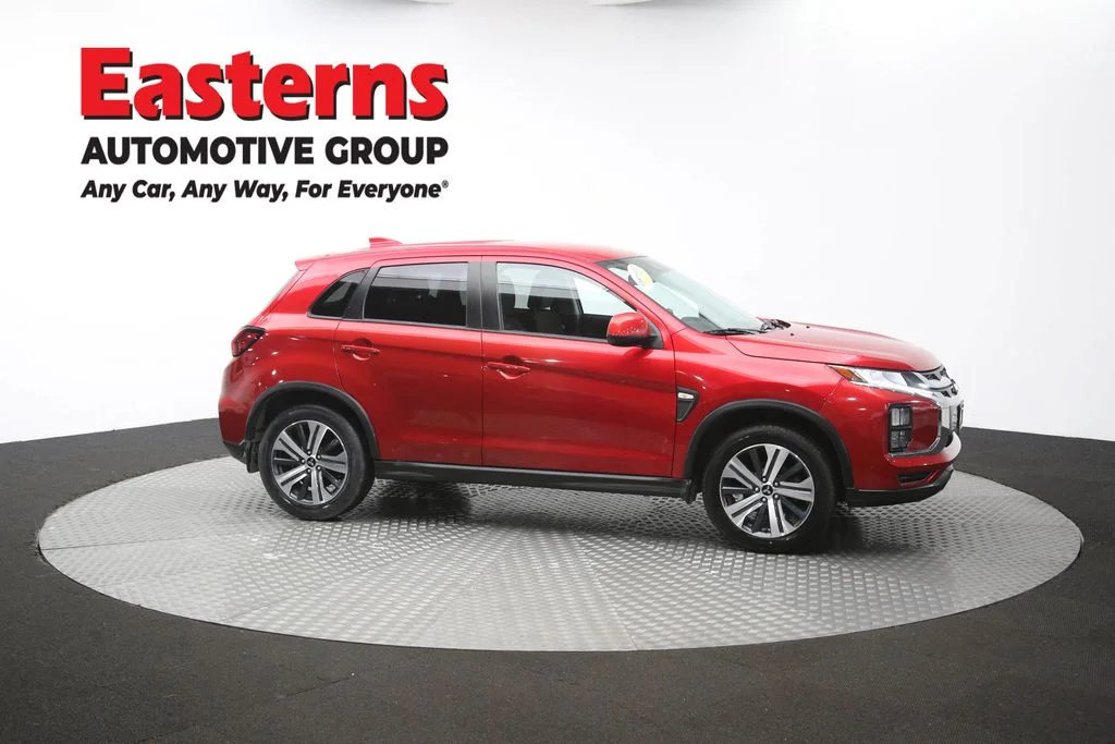 Used 2023 Red Mitsubishi 2.0 ES image 44