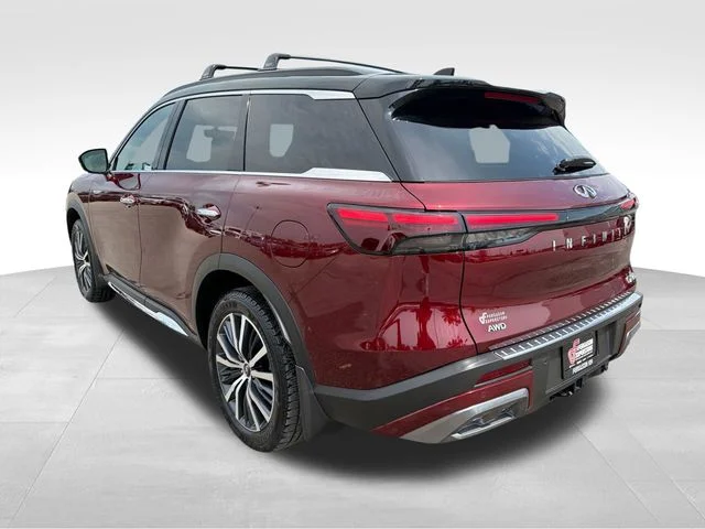 Used 2025 Red INFINITI Autograph image 5
