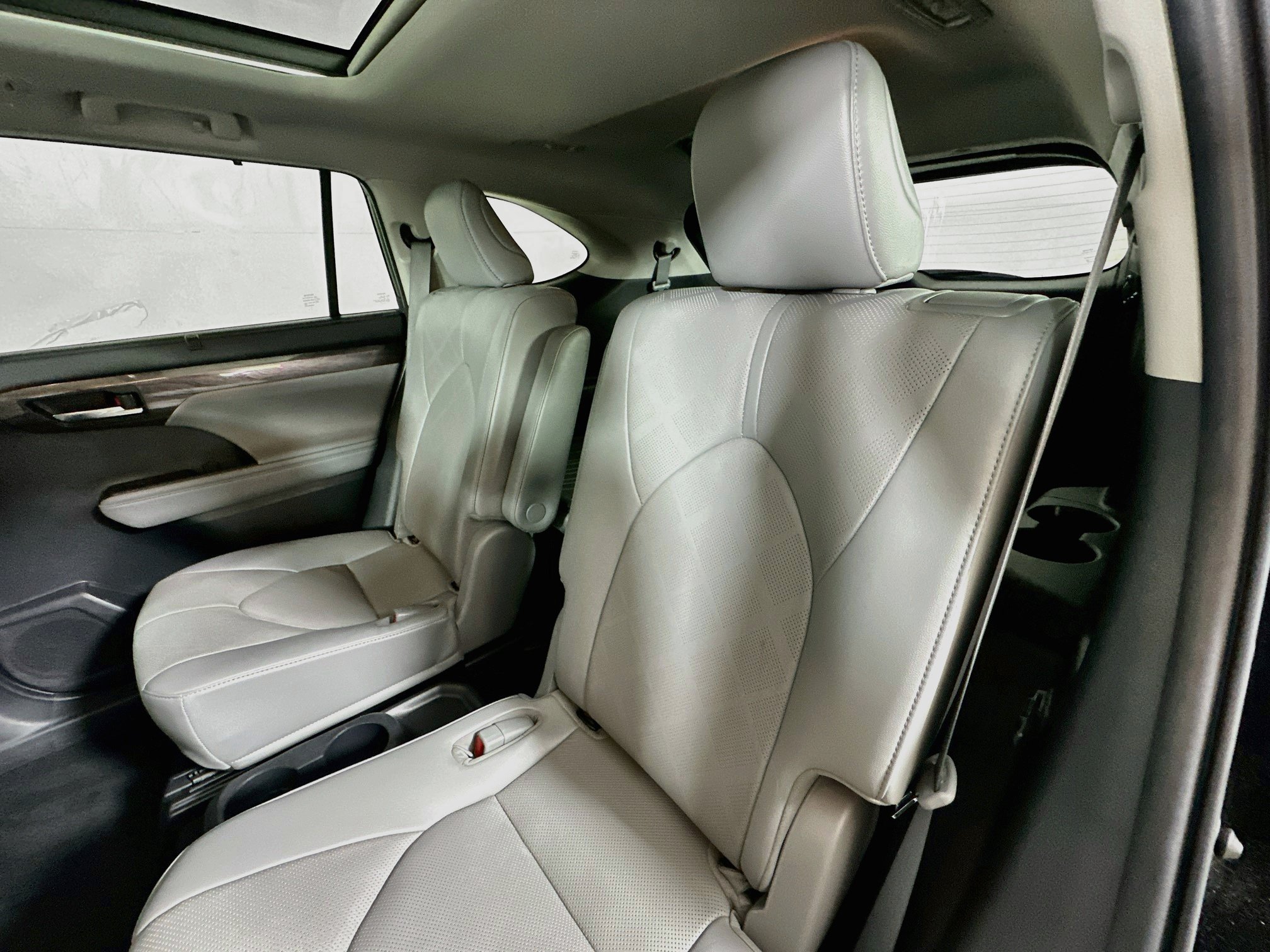 Used 2022 Midnight Black Metallic Toyota Platinum image 25