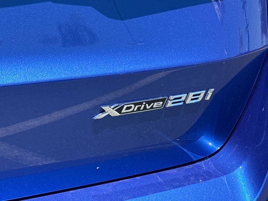 Used 2025 Blue BMW xDrive28i image 10